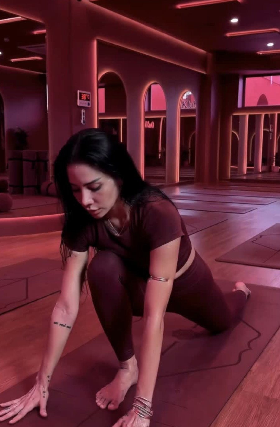 Hot Yoga Flow class at DaKlub
